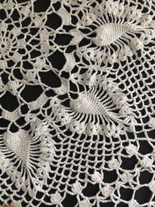 Antique French FILET LACE doily floral ROSETTE decor c1920