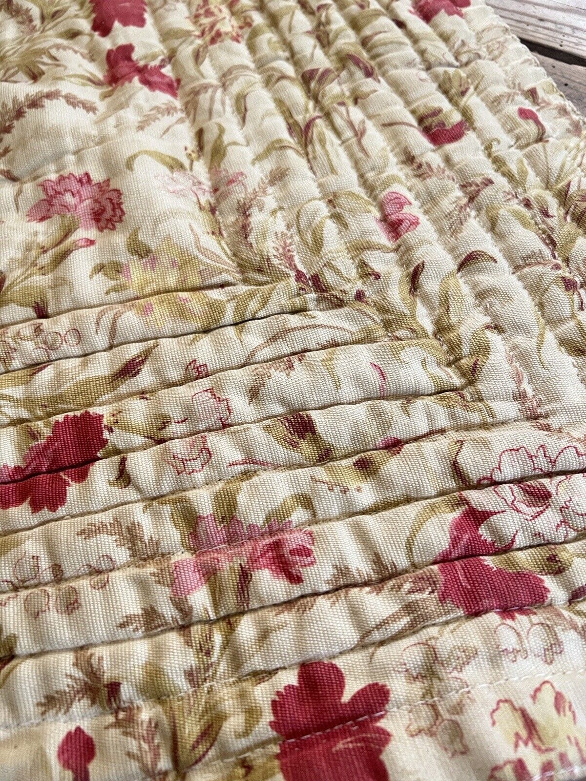 XL antique French floral QUILT PATCHED piqué de PROVENCE PINK CARNATIONS c1880