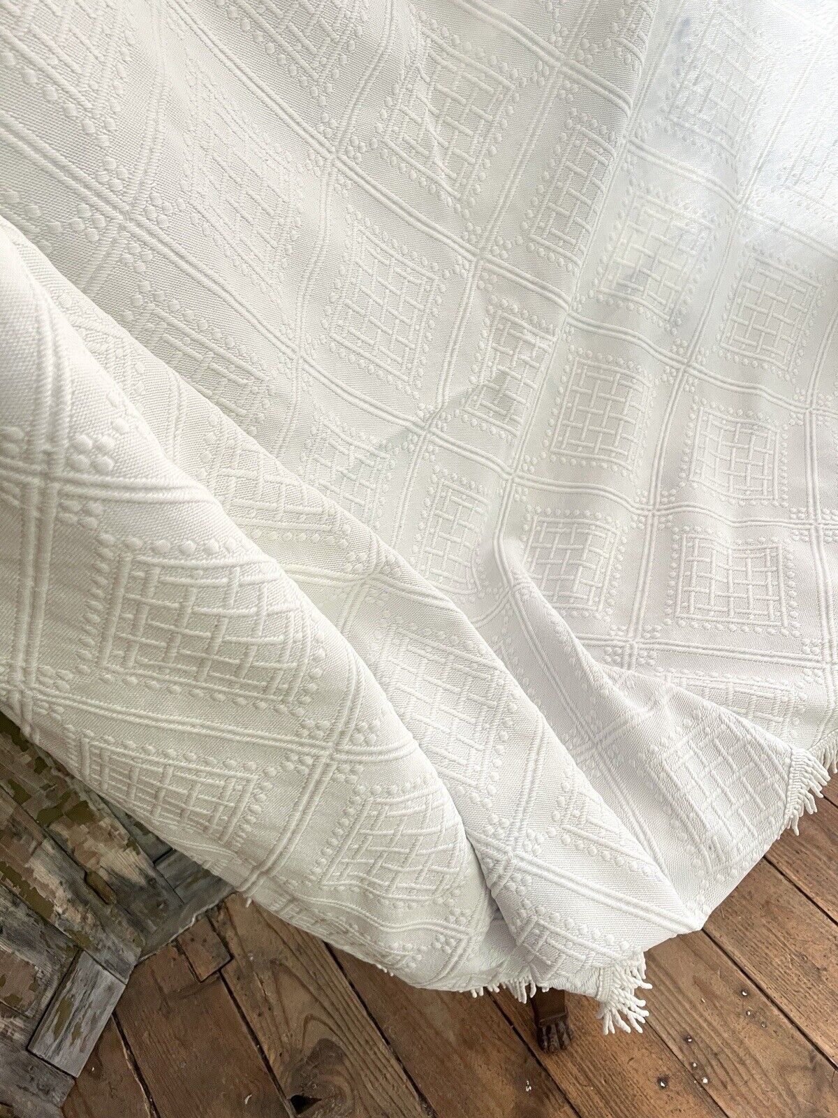 Vintage French XL damask COTTON PIQUE DE PROVENCE bed COVERLET FRINGES c1950