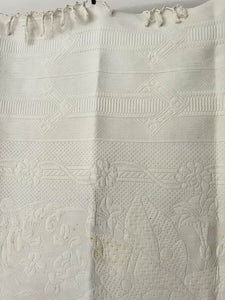 Antique LARGE French BRIDE PIQUE DE PROVENCE bed COVERLET LACE TRIM c1930