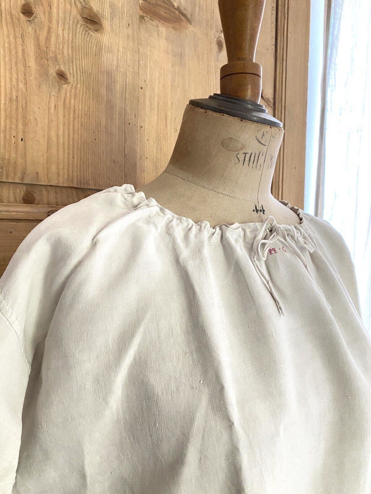 Antique French PRIMITIVE LINEN FIL nightshirt unused MC mono c1850