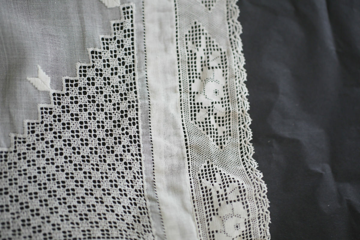 Antique French woman BRIDE star handkerchief LACE c1900