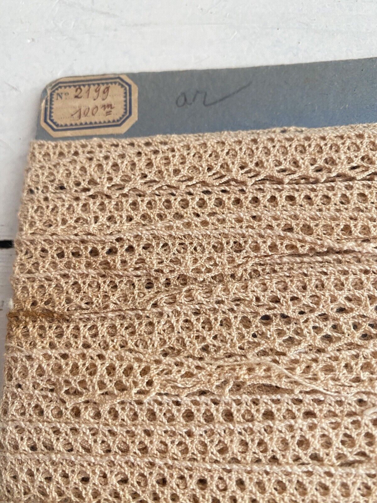 20 y antique French NATURAL deadstock BOBIN LACE cardboard TRIM c1930