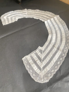 Antique French VAL LACE COLLAR c1930