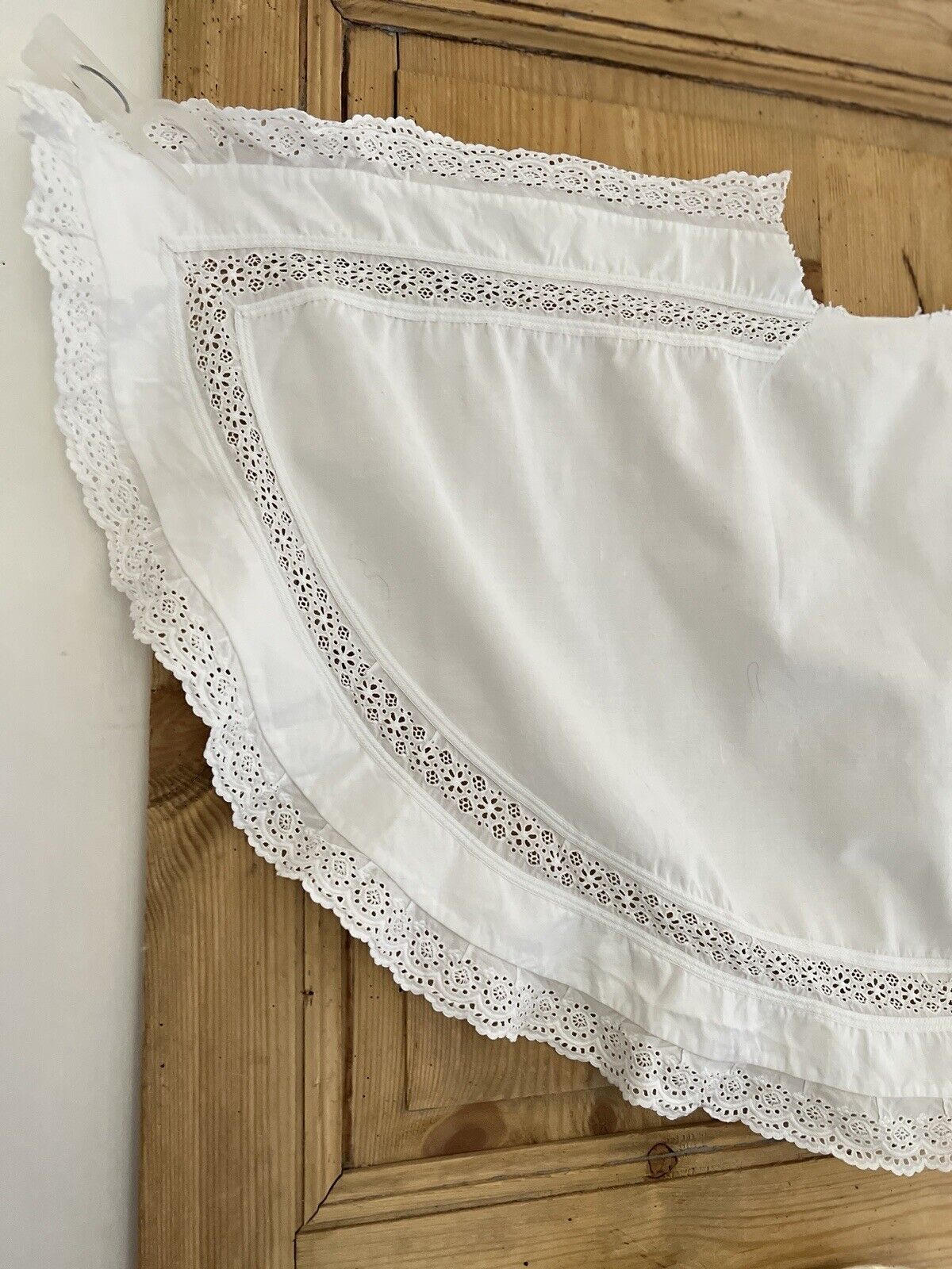 Vintage French LITURGIC VALANCE mantelpiece cotton EYELET LACE entredeux c1950