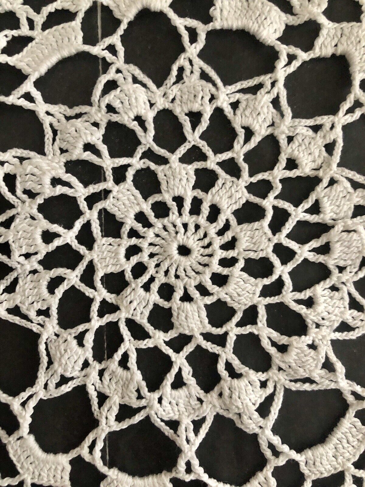 Antique French FILET LACE doily floral ROSETTE decor c1920