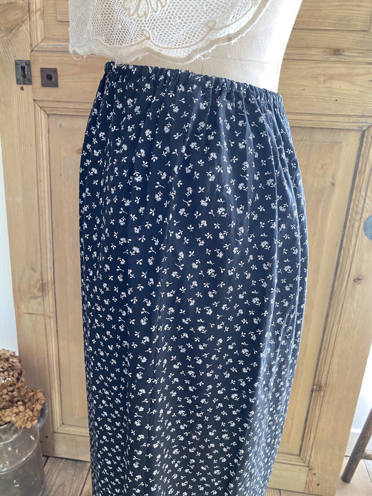 Vintage French cotton viscose FLORAL BLACK SKIRT c1960