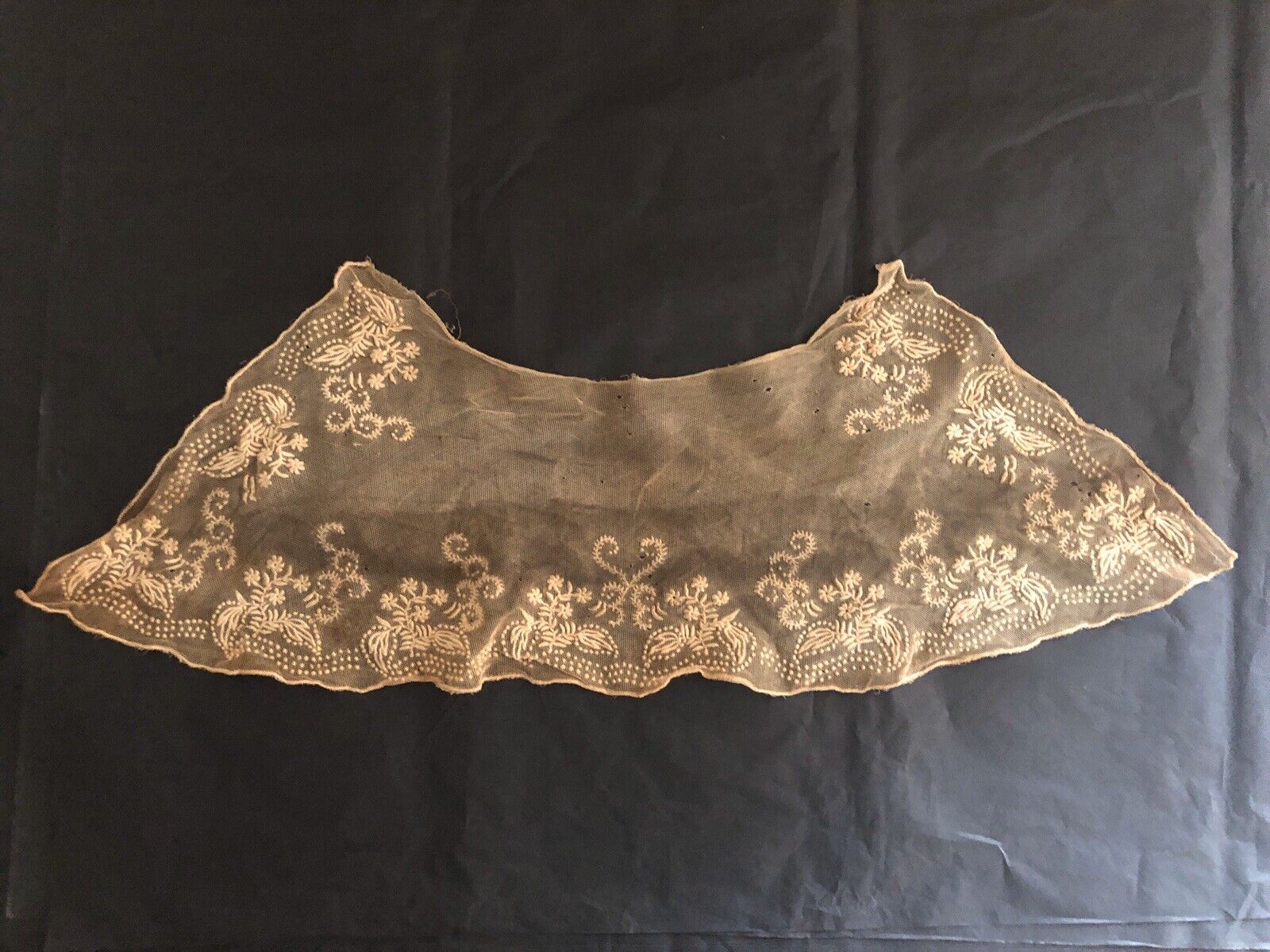 Antique French VAL lace COLLAR c 1880