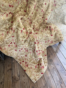 XL antique French floral QUILT PATCHED piqué de PROVENCE PINK CARNATIONS c1880