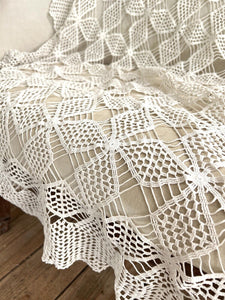 Vintage French FILET LACE textile TABLECLOTH bedspread c1930