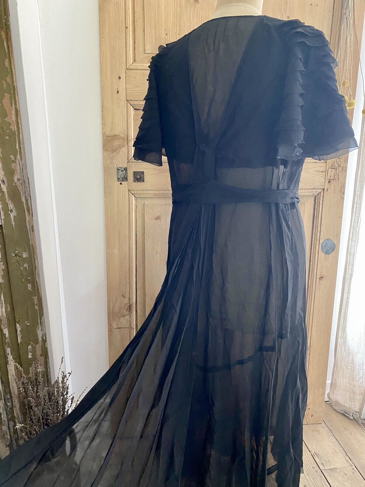 Années Folles French BLACK belted SILK DRESS c1920