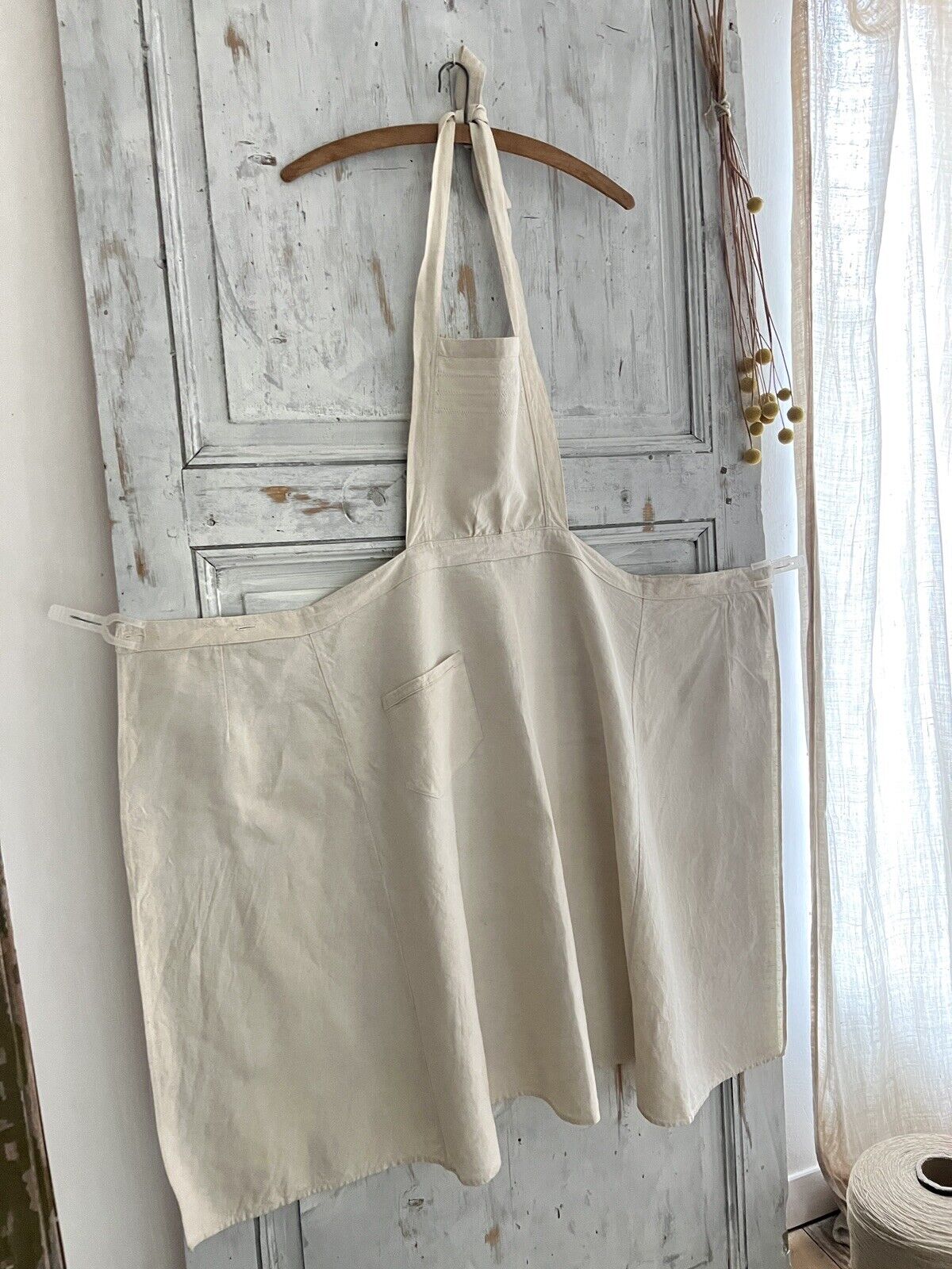 Antique French EMBROIDERED heavy linen cotton NATURAL WORK WEAR APRON c1920