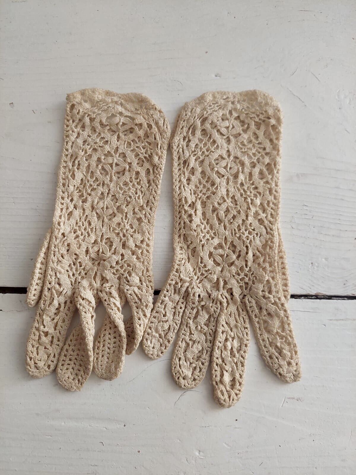 Antique VICTORIAN EDWARDIAN French crocheted cotton GLOVES  LACE c1880