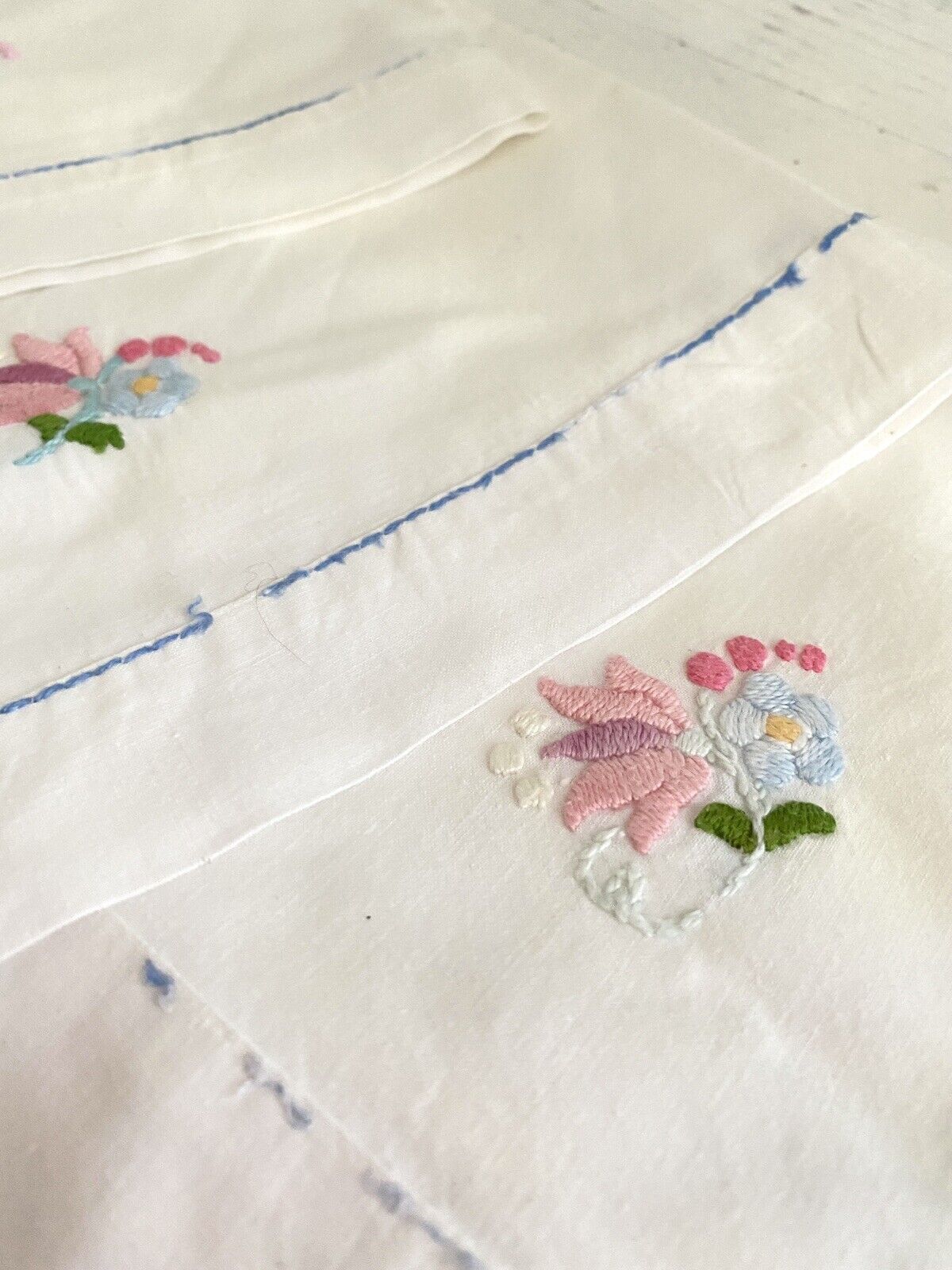 Set 8 vintage French cotton TEA NAPKINS FLORAL embroideries shabby chic c1950