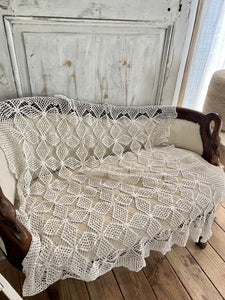 Vintage French FILET LACE textile TABLECLOTH bedspread c1930