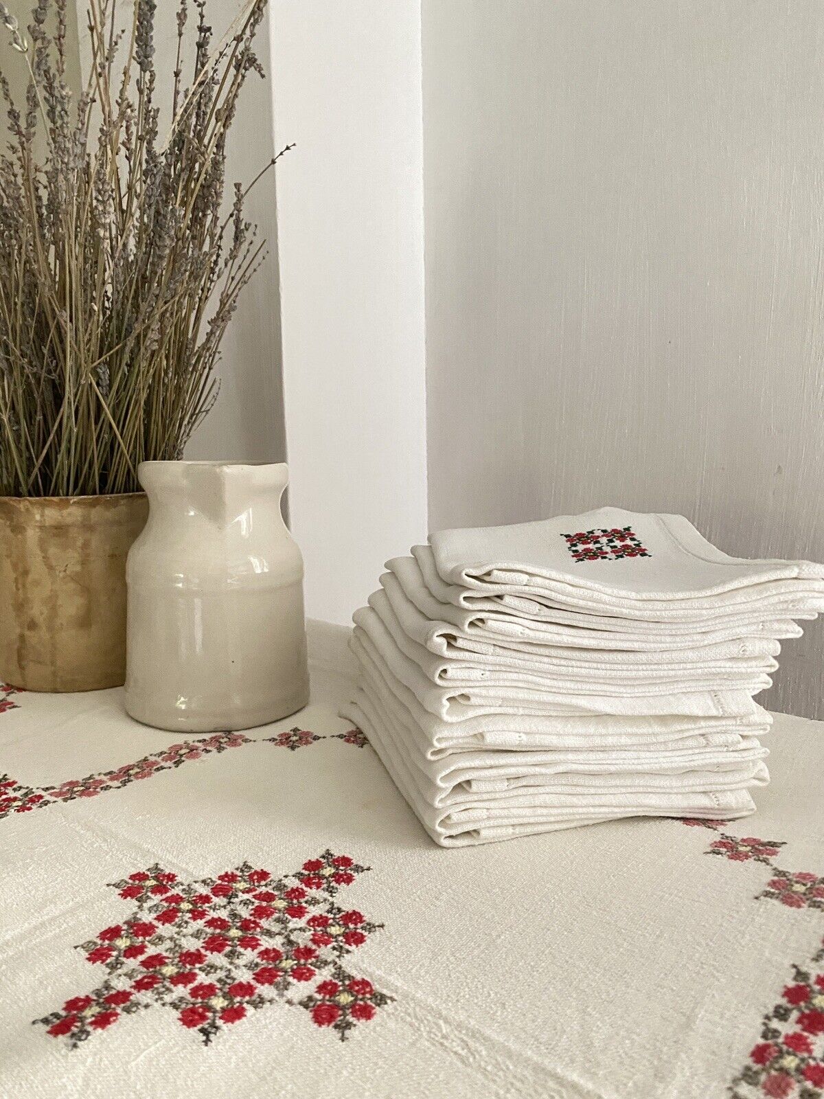 SET EMBROIDERED heavy RUSTIC country LINEN TABLECLOTH 12 NAPKINS c1930