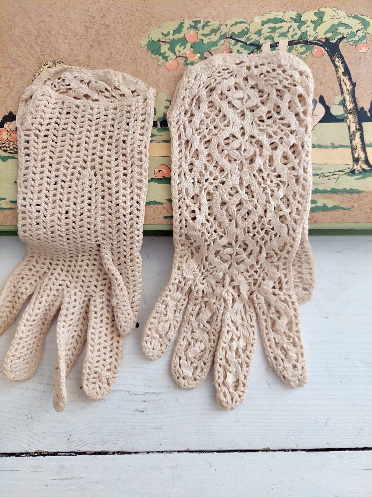 Antique VICTORIAN EDWARDIAN French crocheted cotton GLOVES  LACE c1880