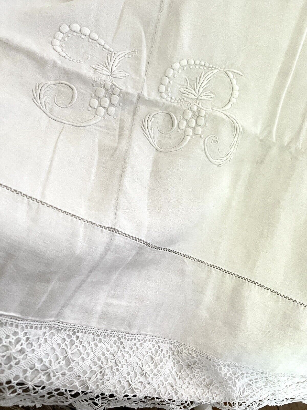 STUNNING antique French TROUSSEAU floppy LINEN FIL sheet LACE JB mono c1900