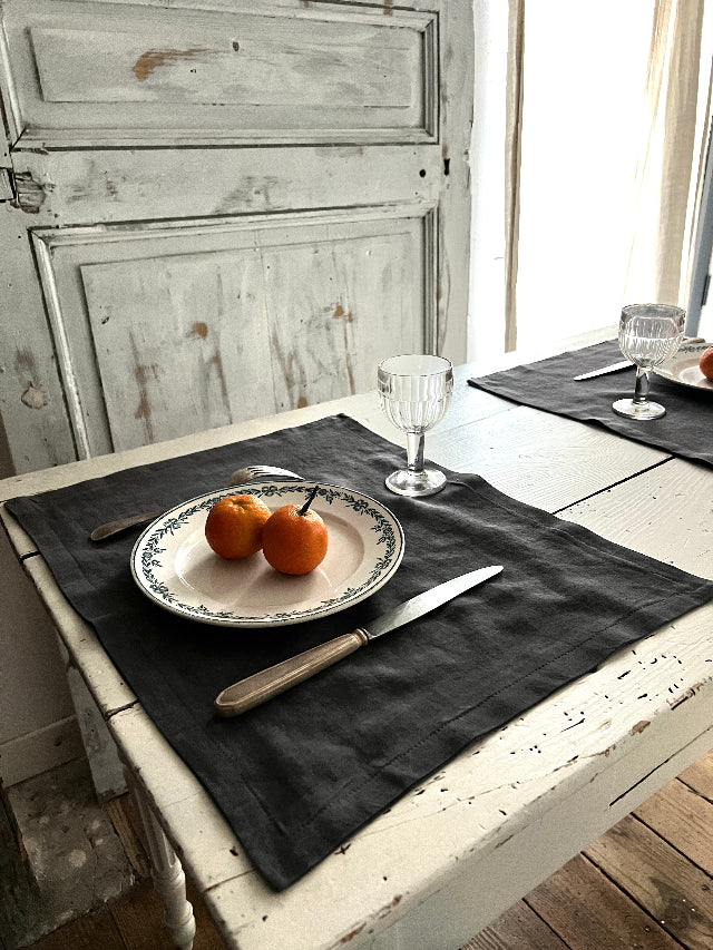 Paire de sets de table en lin teint gris orage