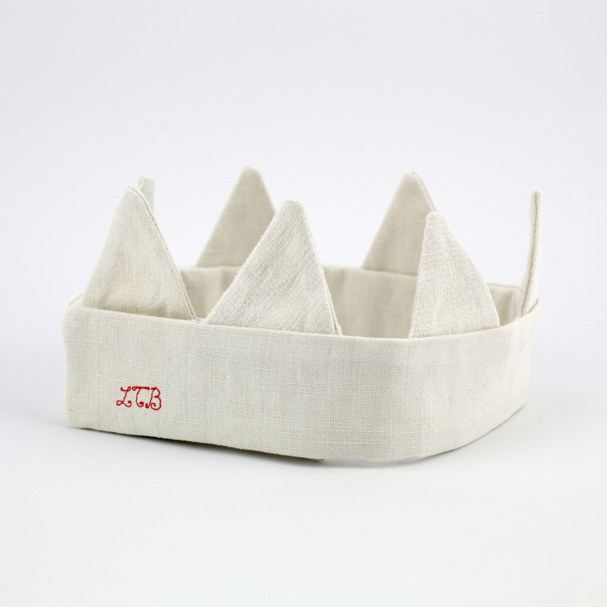 White linen crown